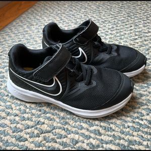 Nike Star Runner 2.0 toddler boy shoe size 11.5